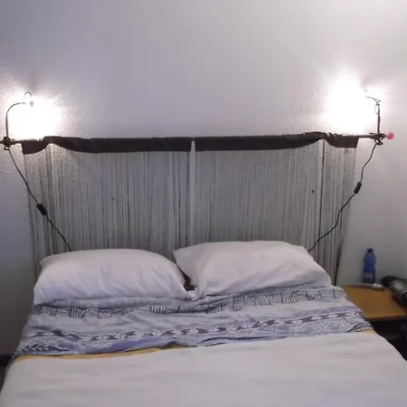 Maison Charmante A Avec Vue Sur La Et Piscine