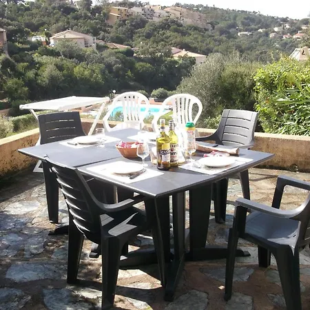 Maison Charmante A Avec Vue Sur La Et Piscine Holiday home