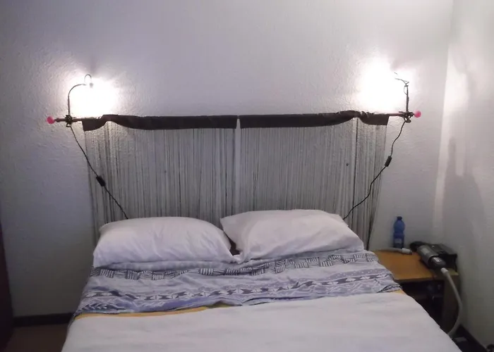 Maison Charmante A Avec Vue Sur La Et Piscine